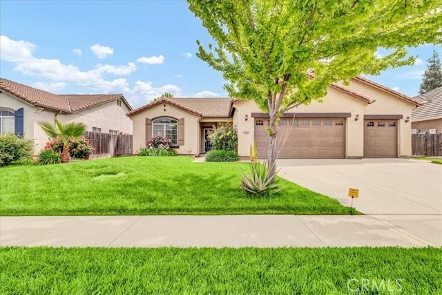 3000 South Arkle Street, Visalia, CA 93292
