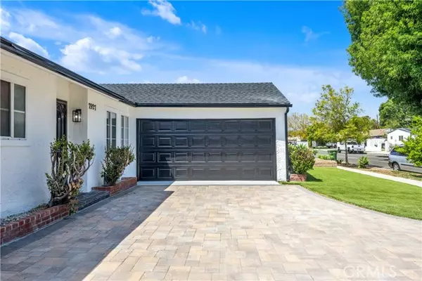 Reseda, CA 91335,7927 Zelzah Avenue