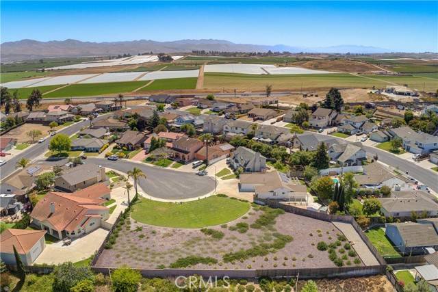 Santa Maria, CA 93455,2833 Starlite Court