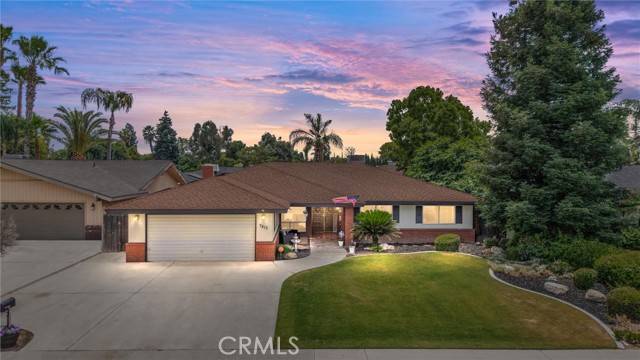 7813 Westdumfries Court, Bakersfield, CA 93309