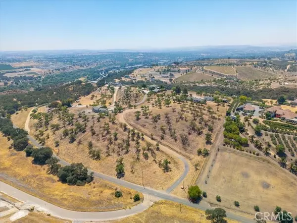 375 Villa Lots Road, Paso Robles, CA 93446