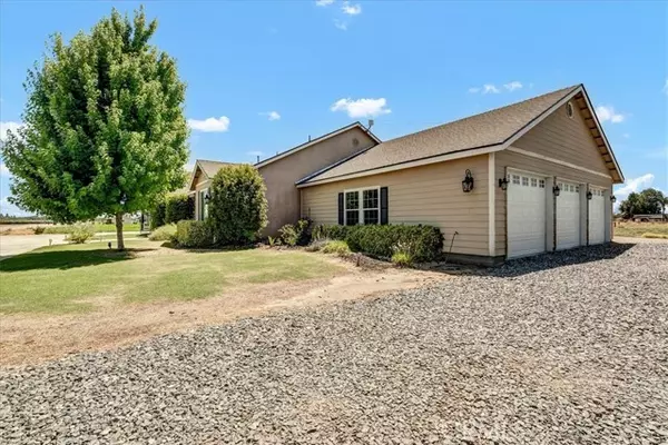 Visalia, CA 93292,28020 Road 148