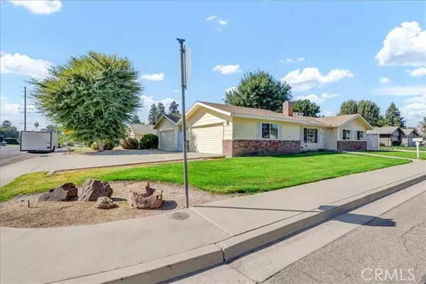 Visalia, CA 93292,837 East Cambridge Avenue