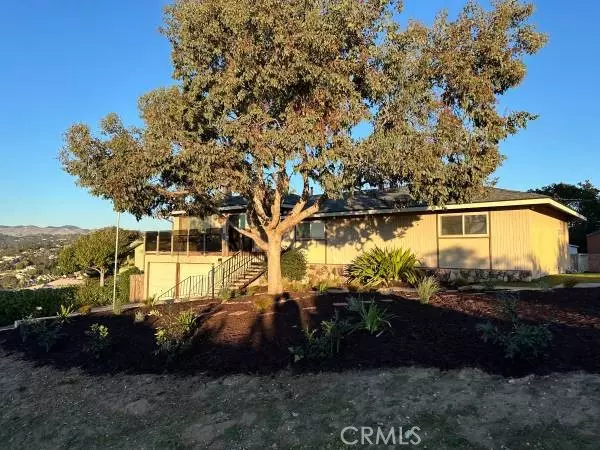 1566 Hillcrest, Arroyo Grande, CA 93420