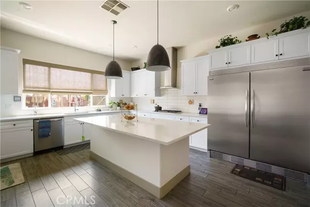 5913 Hawthorn Tree, Bakersfield, CA 93313