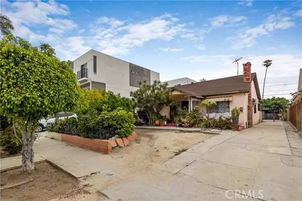 472 North Oxford Avenue, Los Angeles, CA 90004