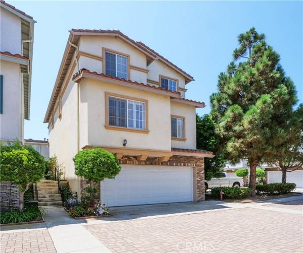 700 Meyer Lane, Redondo Beach, CA 90278