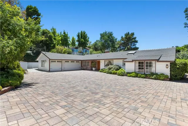 38 Chuckwagon Road, Rolling Hills, CA 90274