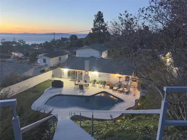 Rancho Palos Verdes, CA 90275,6638 Monero Drive