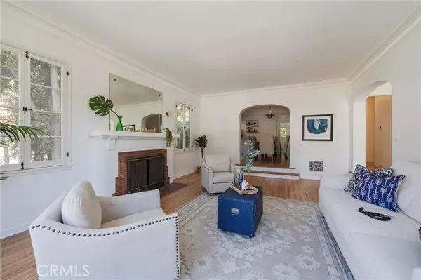 Los Angeles, CA 90027,1964 Palmerston Place