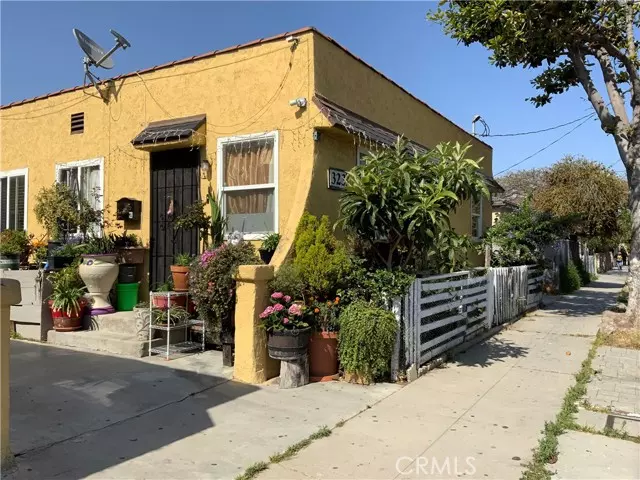 Wilmington, CA 90744,323 West Ross Place