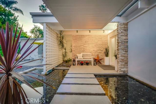 Rancho Palos Verdes, CA 90275,27649 Palos Verdes Drive East