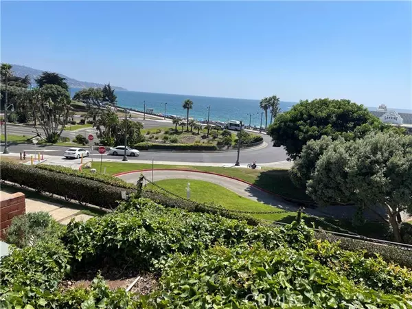 Redondo Beach, CA 90277,670 The Village