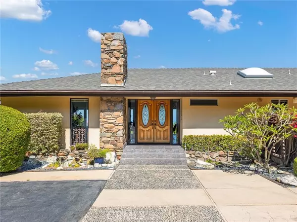 Rancho Palos Verdes, CA 90275,2063 Chandeleur Drive