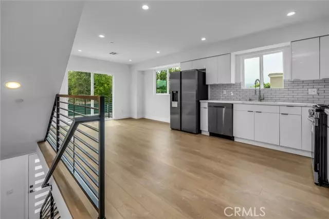 Studio City, CA 91602,4453 Colfax Ave