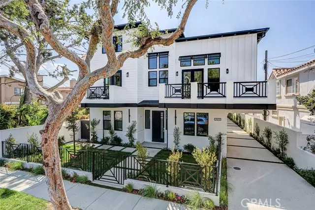 Redondo Beach, CA 90278,2604 Grant Avenue
