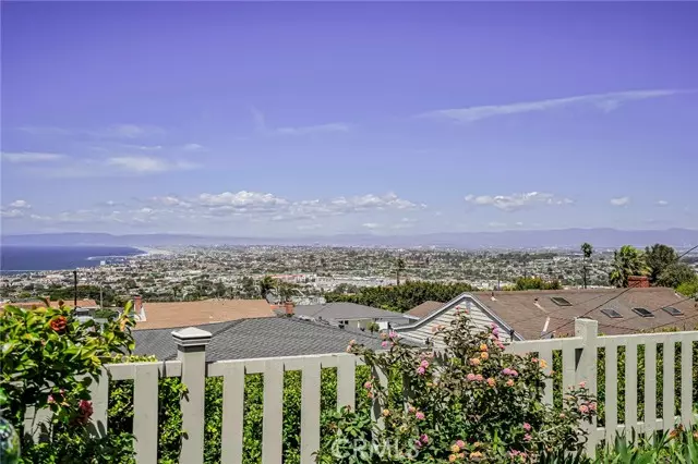 Redondo Beach, CA 90277,117 Paseo De Granada