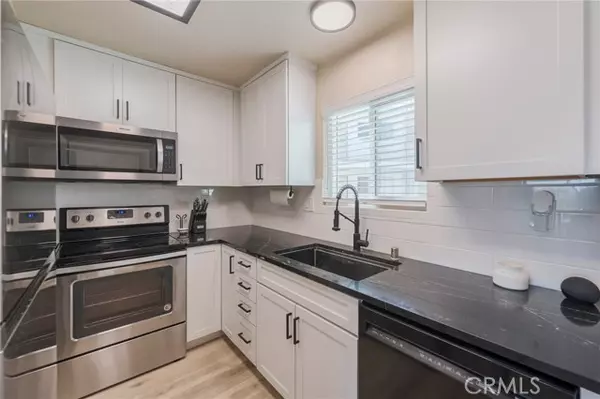 Redondo Beach, CA 90277,1108 Camino Real