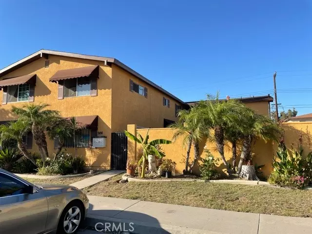 984 El Camino Drive, Costa Mesa, CA 92626