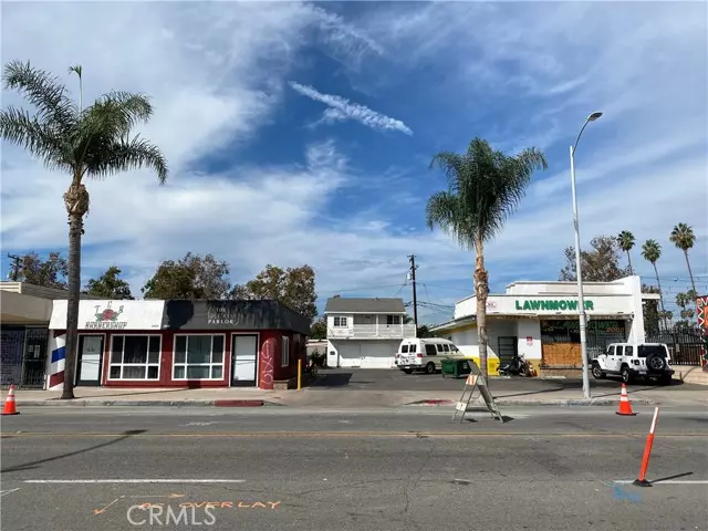 2036 South Main Street, Santa Ana, CA 92707