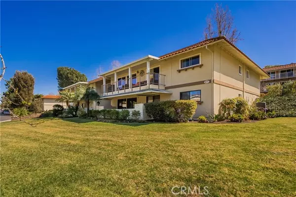 Laguna Woods, CA 92637,877 Avenida Sevilla