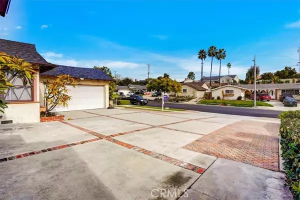 13209 Bluefield Ave, La Mirada, CA 90638