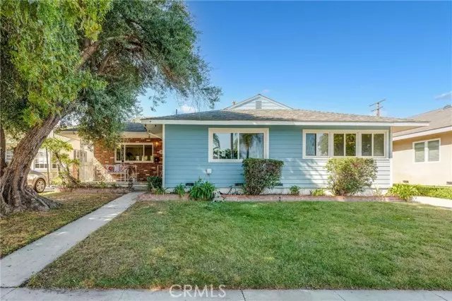 3215 Petaluma Avenue, Long Beach, CA 90808