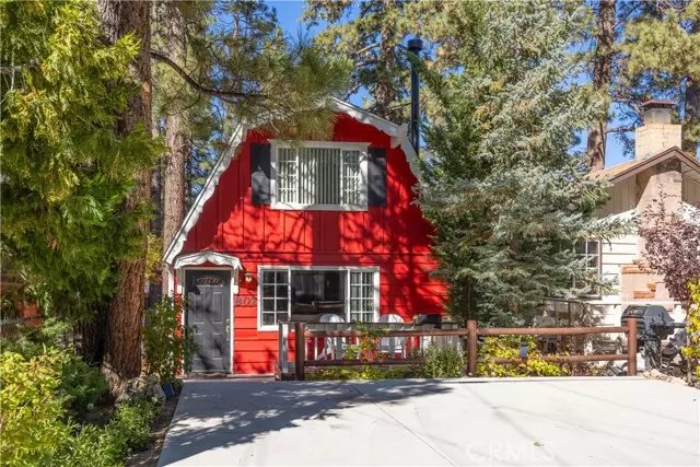 807 West Sherwood Boulevard, Big Bear City, CA 92314