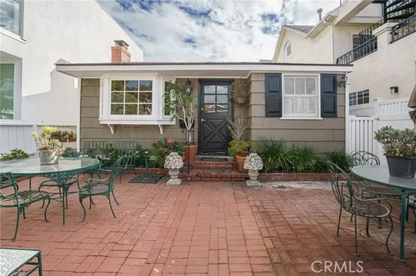 Corona Del Mar, CA 92625,406 Jasmine Avenue