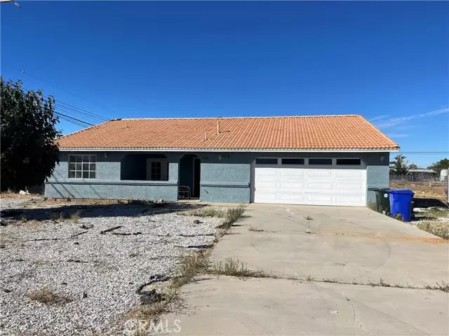 13324 Yakima Road, Apple Valley, CA 92308