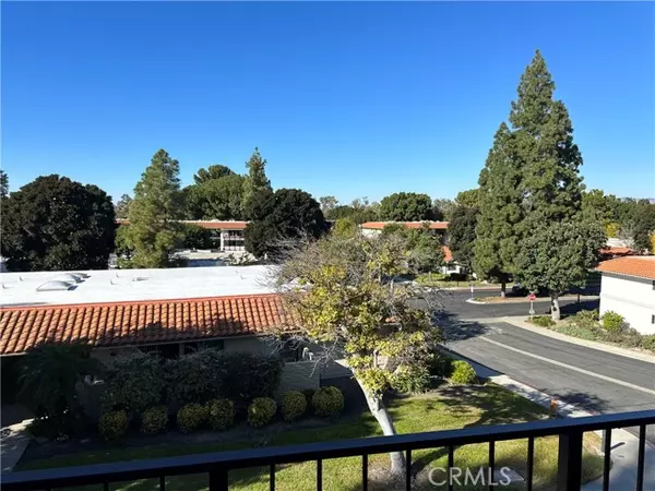 Laguna Woods, CA 92637,2134 Via Puerta