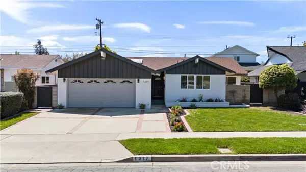 Costa Mesa, CA 92626,1317 Stonefield Street