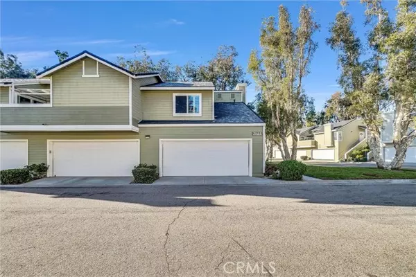 Yorba Linda, CA 92887,5940 Waterbury Court