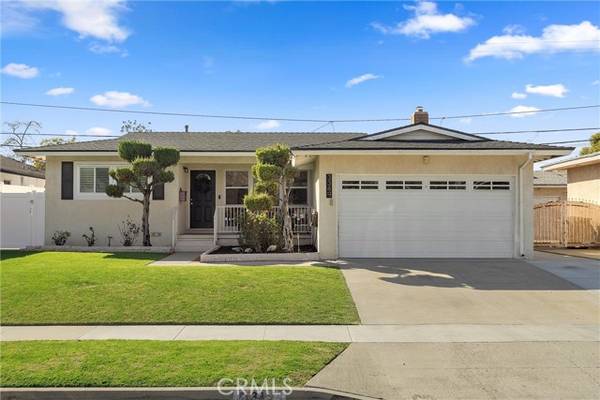 3349 N Studebaker Rd, Long Beach, CA 90808