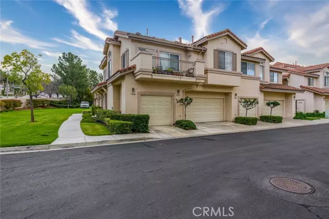 8020 East Treeview Court, Anaheim Hills, CA 92808