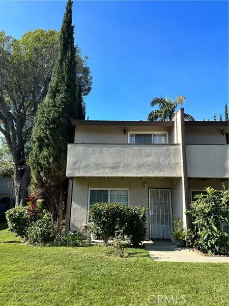 521 South Lyon Street, Santa Ana, CA 92701