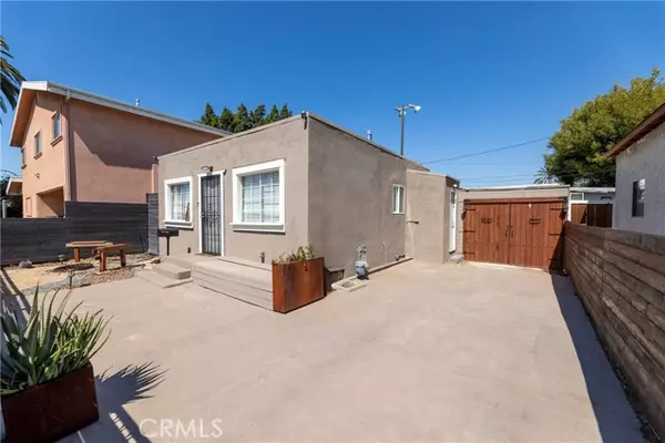 1201 East Smith Place, Long Beach, CA 90806