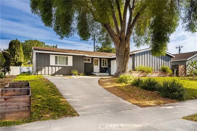 1301 West Chapman Avenue, Fullerton, CA 92833