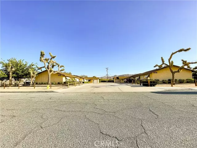 Joshua Tree, CA 92252,61947 Plaza Road