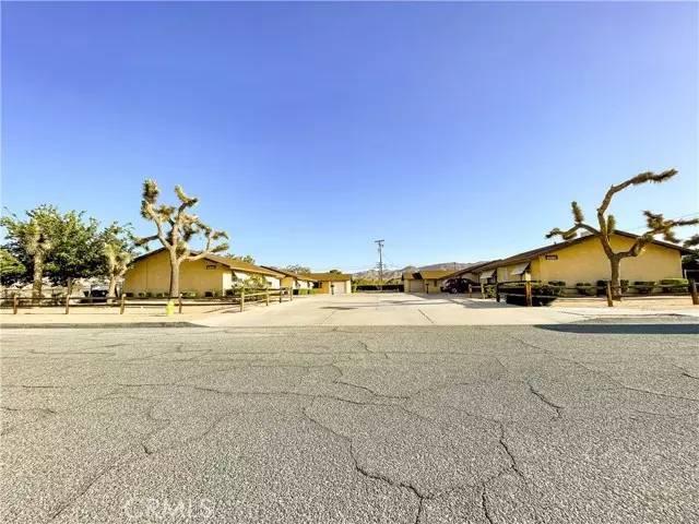 Joshua Tree, CA 92252,61947 Plaza Road