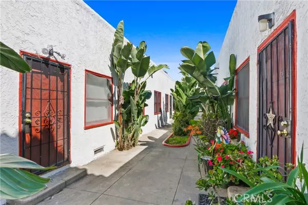 1045 East 4th Street, Long Beach, CA 90802