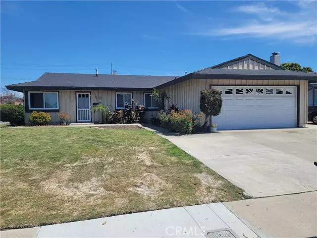 17892 Caledonia Circle, Huntington Beach, CA 92647