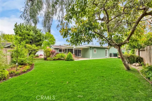 3249 Montana Avenue, Costa Mesa, CA 92626