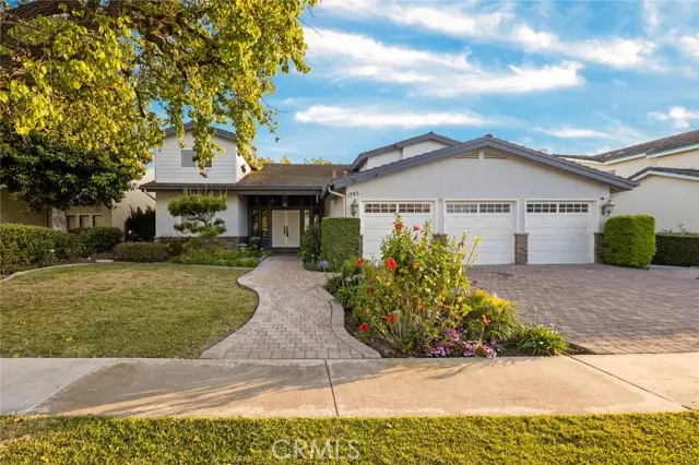 Costa Mesa, CA 92626,1795 Hummingbird Drive