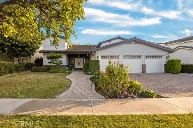 Costa Mesa, CA 92626,1795 Hummingbird Drive