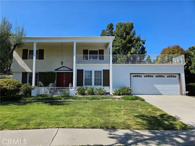 2065 Sunset Lane, Fullerton, CA 92833