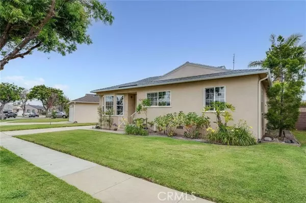 Lakewood, CA 90712,4246 Pixie Avenue