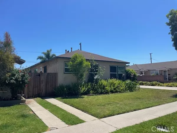 Long Beach, CA 90815,4956 East Stearns Street