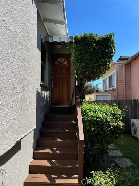 Berkeley, CA 94703,1524 Blake Street