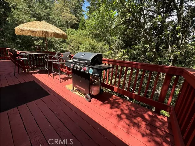 Crestline, CA 92325,24552 Geneva